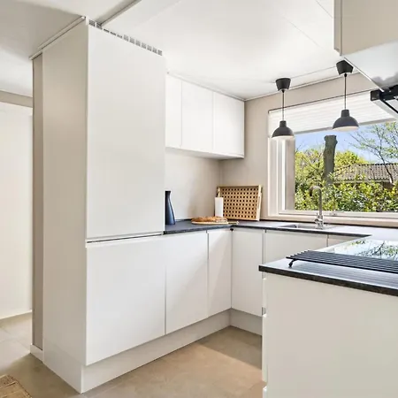 Roze - 450m From The Sea By Interhome * Glesborg